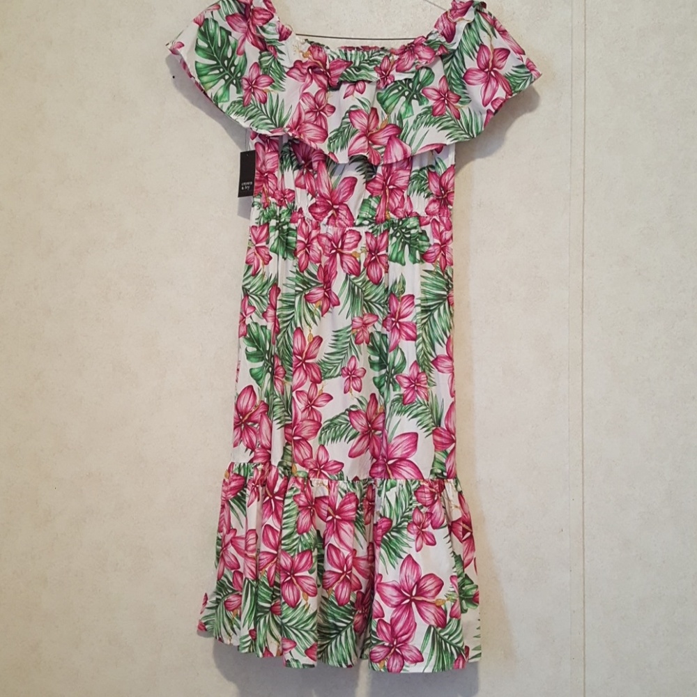 Women's Dress new size m